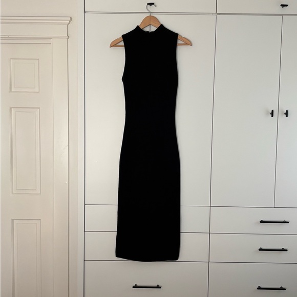 Alice + Olivia Dresses & Skirts - Alice + Olivia Black Knit Bodycon Midi Dress